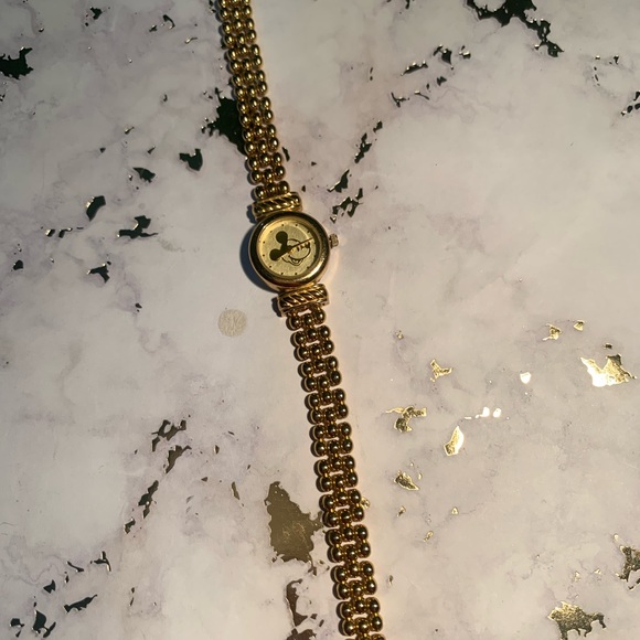 VINTAGE MICKEY MOUSE DISNEY TIME WORKS LADIES LINK WATCH Gold Bracelet - Picture 4 of 7